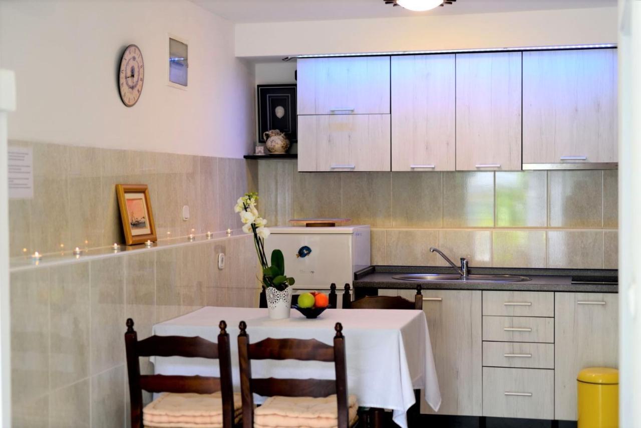 Apartment Crikvenica Car Extérieur photo
